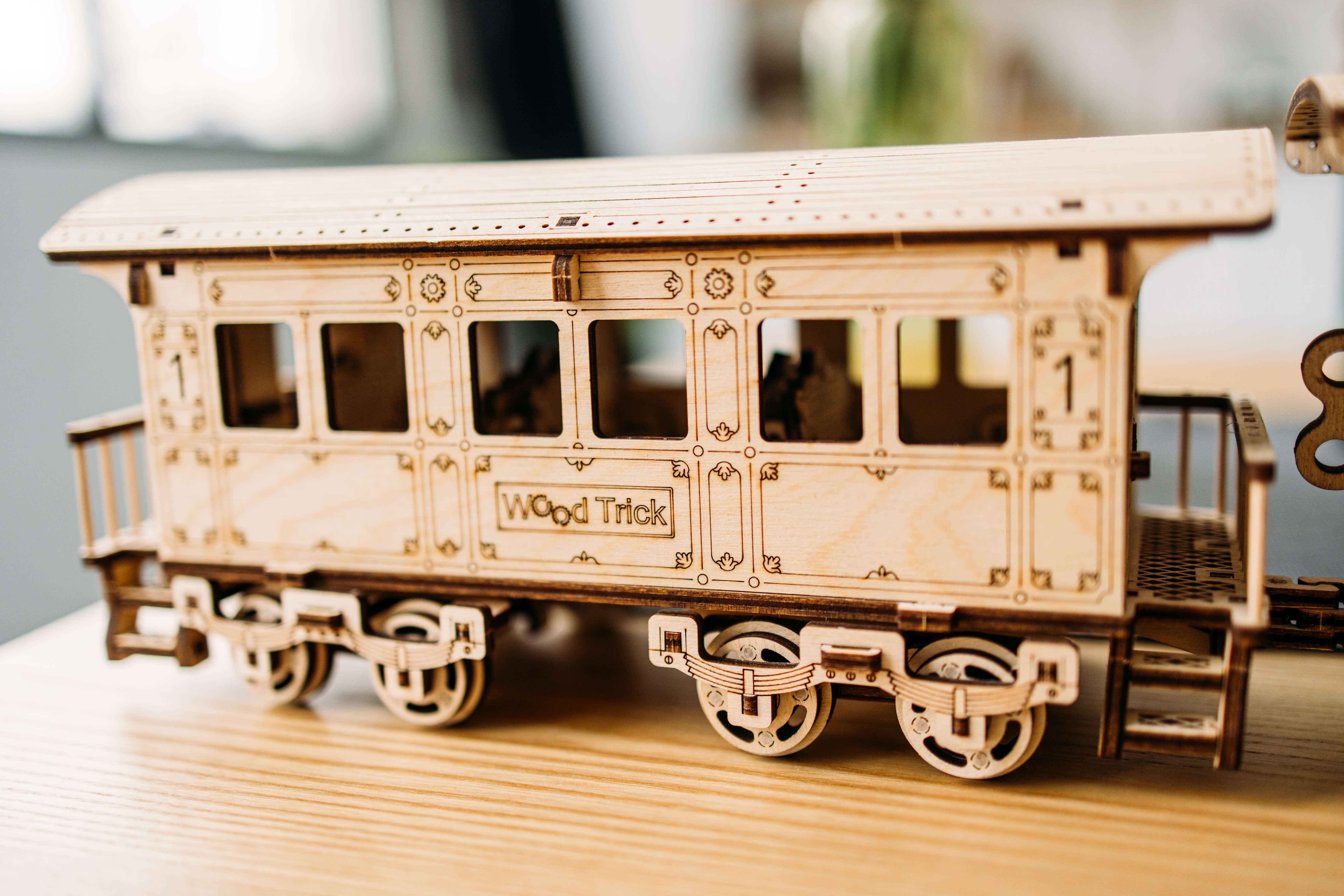 Modal Trian Locomotive R17 - 3D wooden mechanical model kit by WoodTrick.